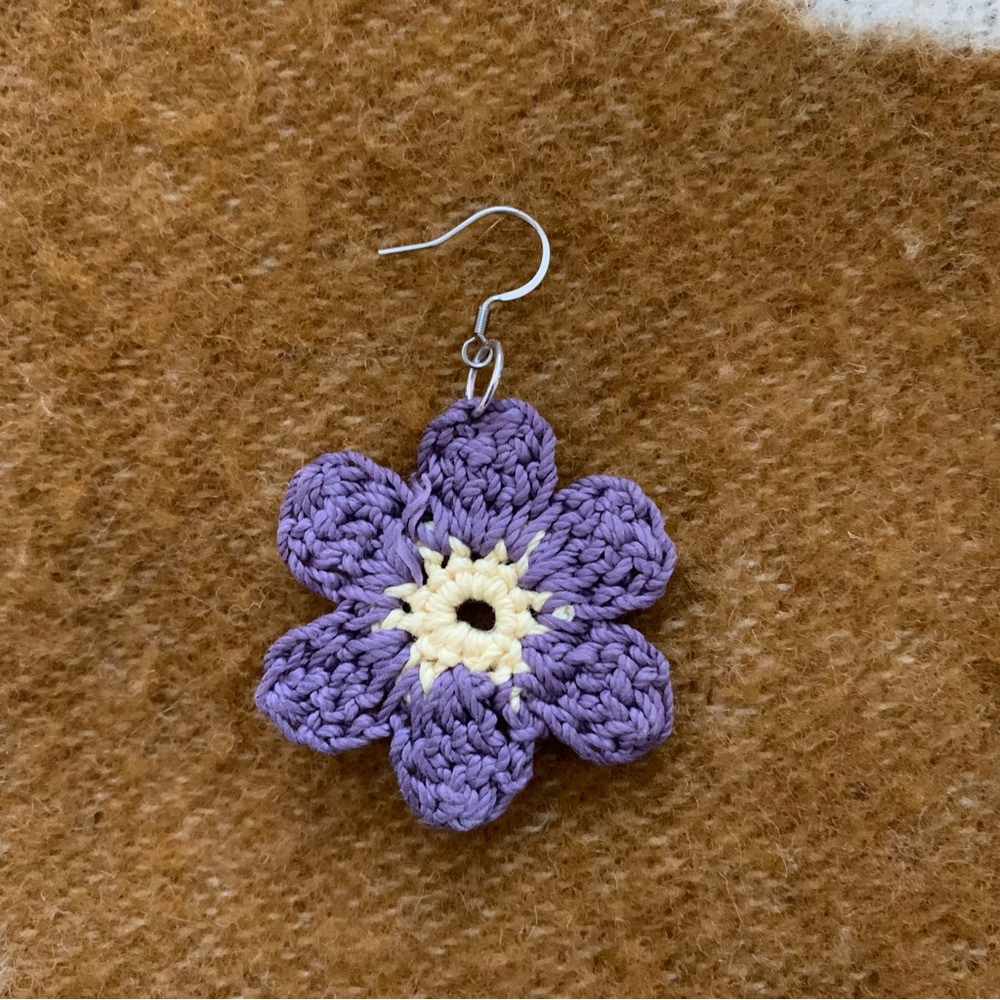 HANDMADE Crochet Flower Earrings - Picture 6 of 8